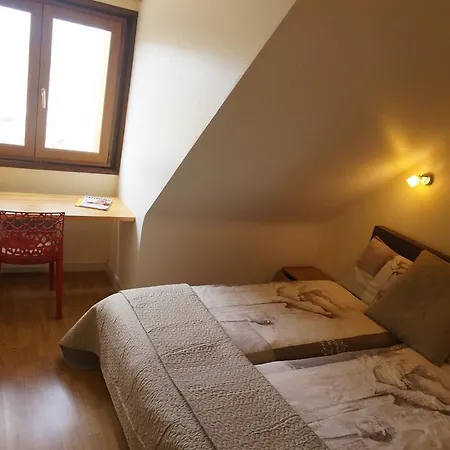 Logis Coquelicot Bed & Breakfast *