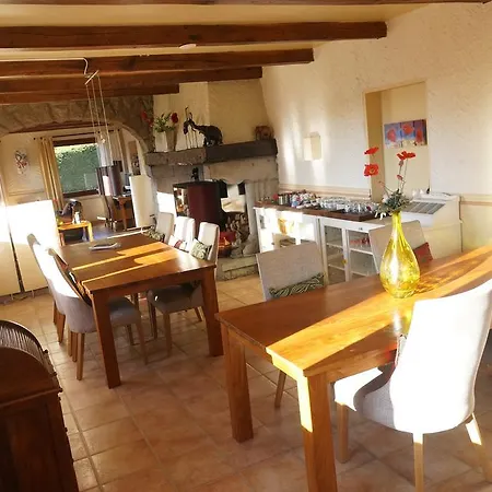Logis Coquelicot Bed & Breakfast